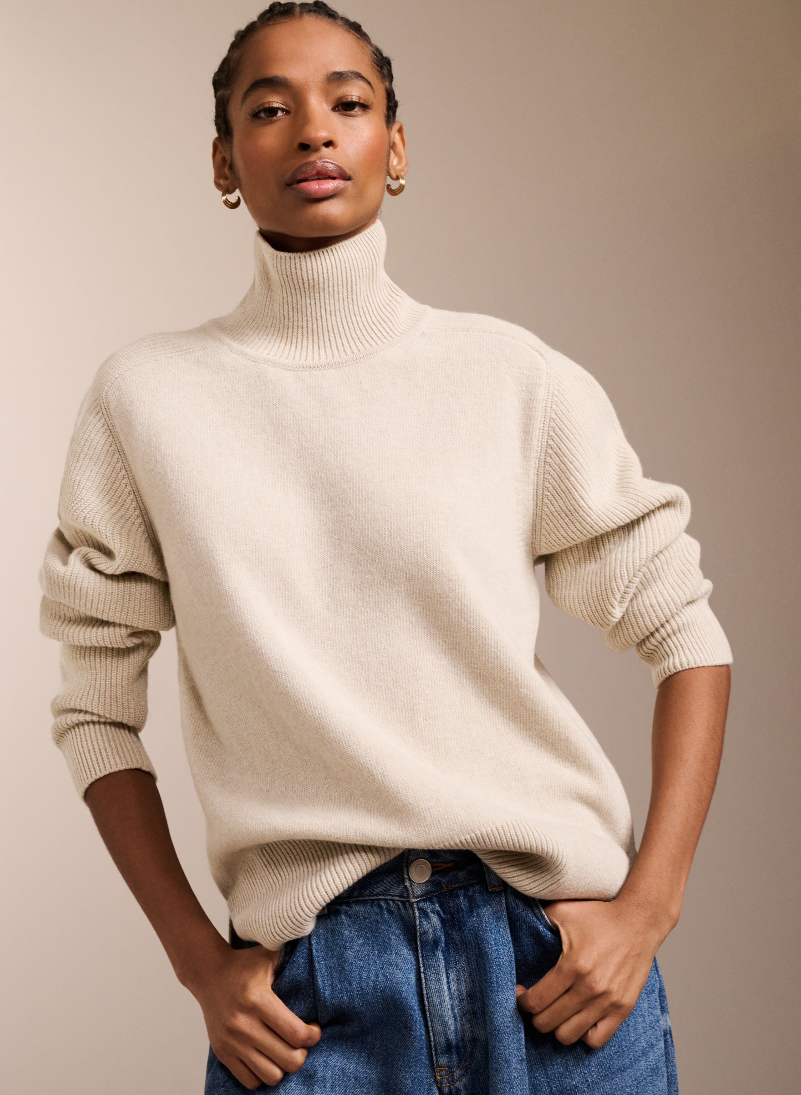 High neck outlet wool jumper