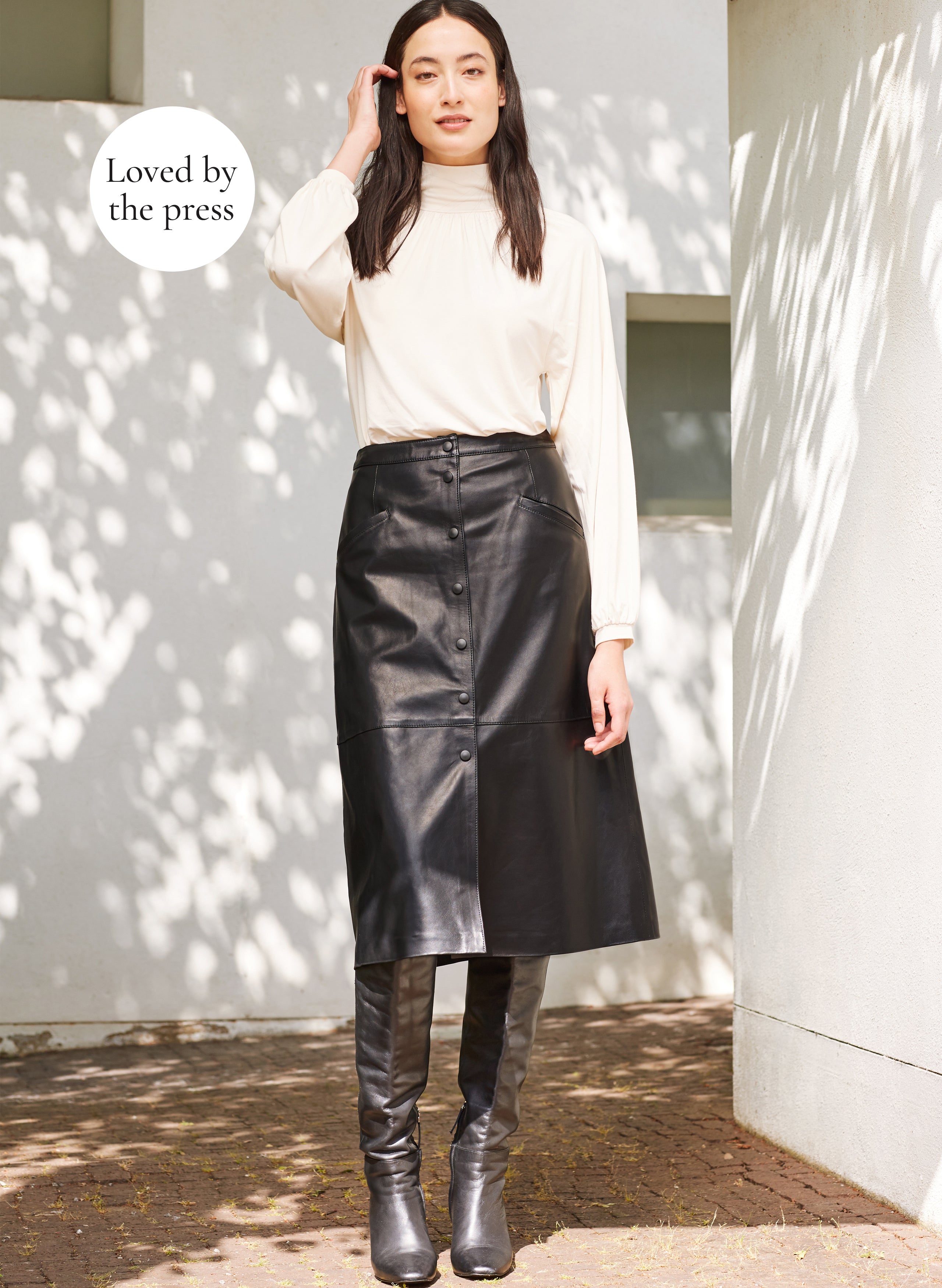 Black button 2024 skirt outfit